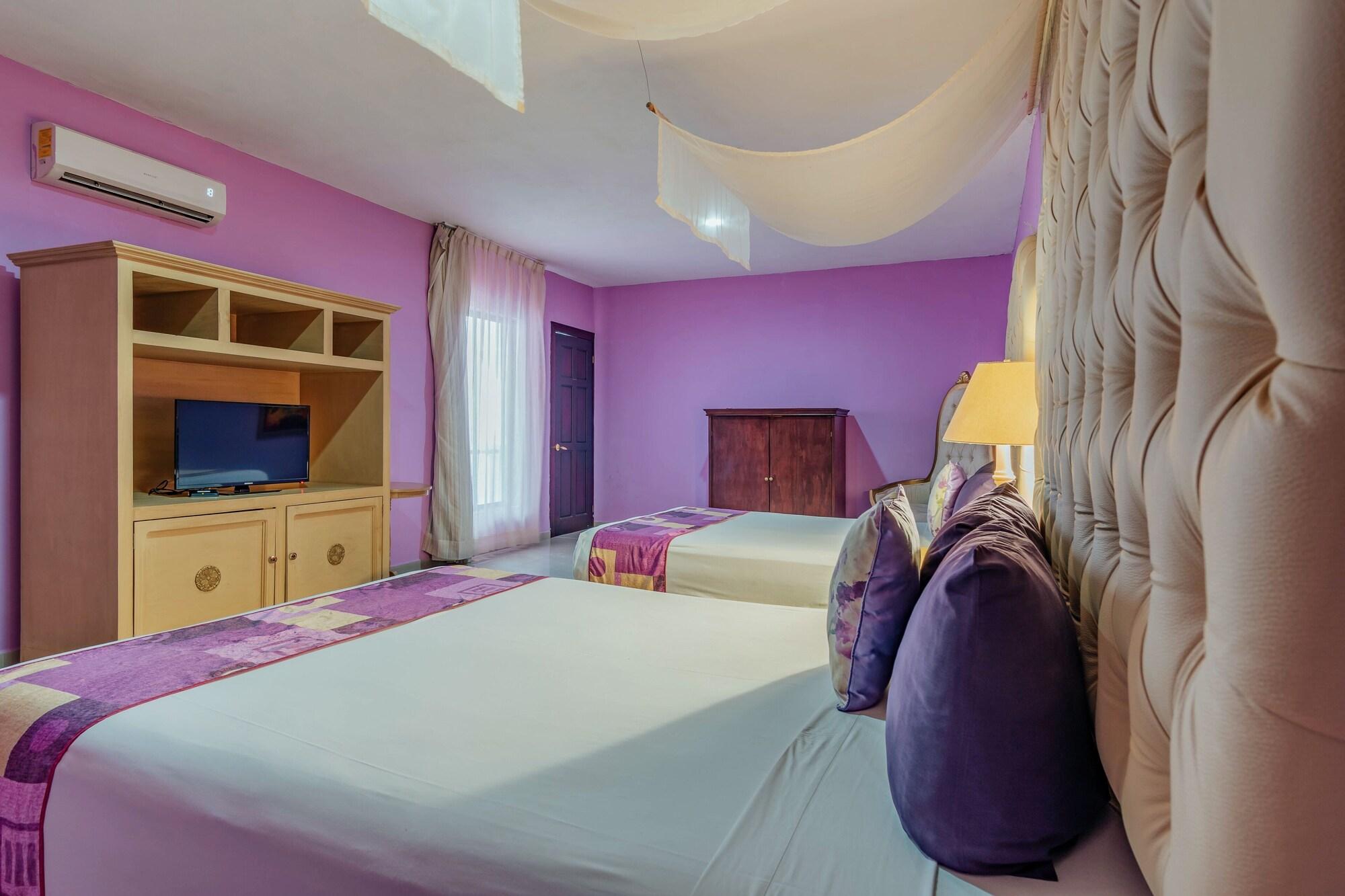 Hotel Lavanda CAS Mérida Buitenkant foto A room at the hotel